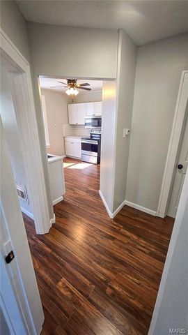 4706 Tesson Street, St Louis, MO 63116