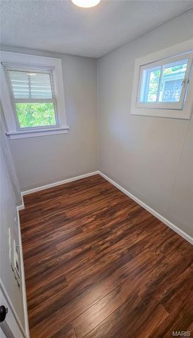 4706 Tesson Street, St Louis, MO 63116