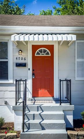 4706 Tesson Street, St Louis, MO 63116