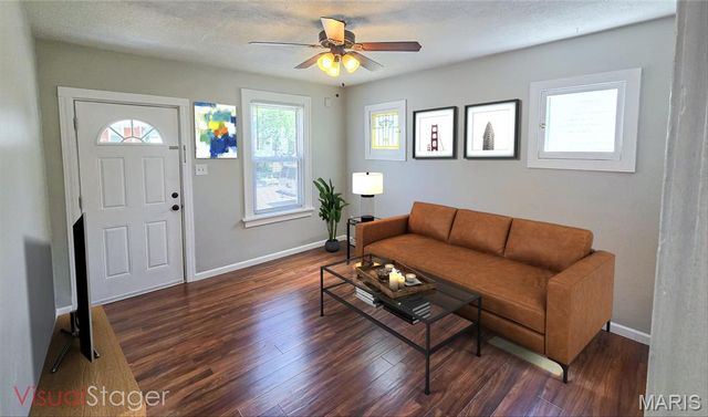 4706 Tesson Street, St Louis, MO 63116
