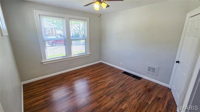 4706 Tesson Street, St Louis, MO 63116