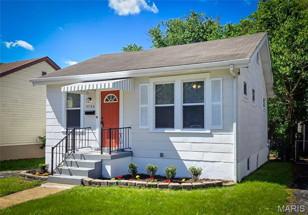 4706 Tesson Street, St Louis, MO 63116