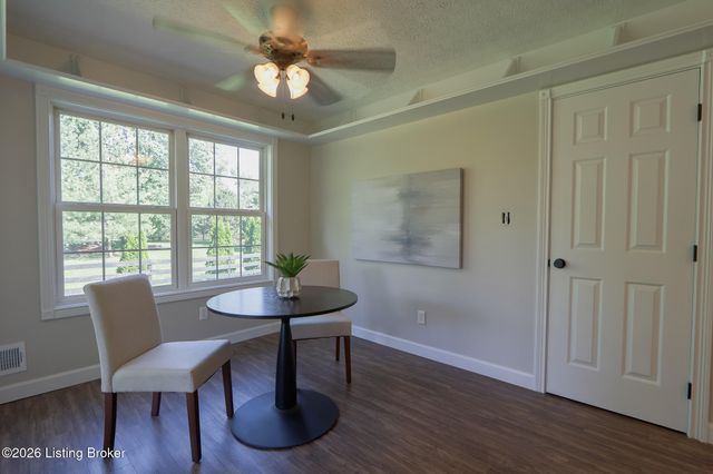 110 Jade Dr, Shepherdsville, KY 40165