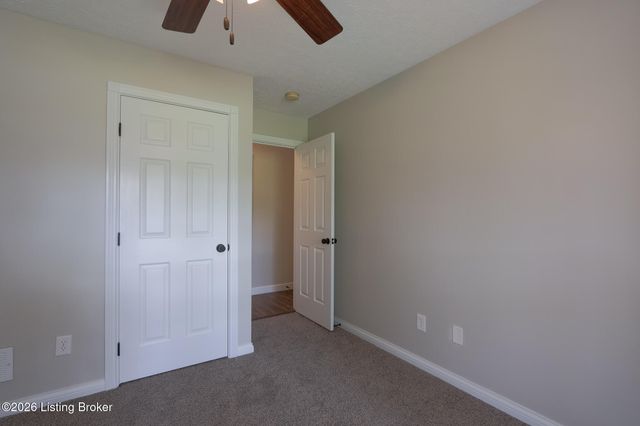 110 Jade Dr, Shepherdsville, KY 40165