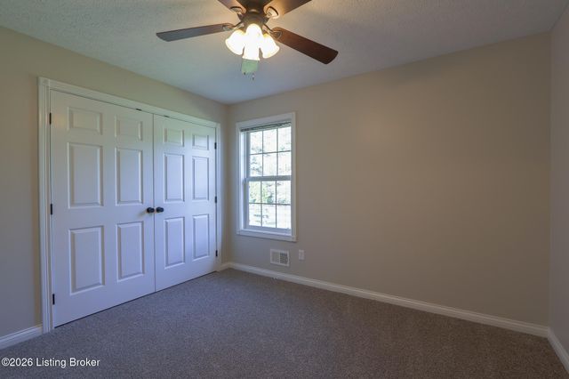 110 Jade Dr, Shepherdsville, KY 40165