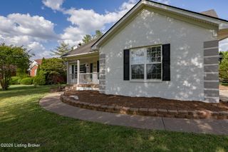 110 Jade Dr, Shepherdsville, KY 40165
