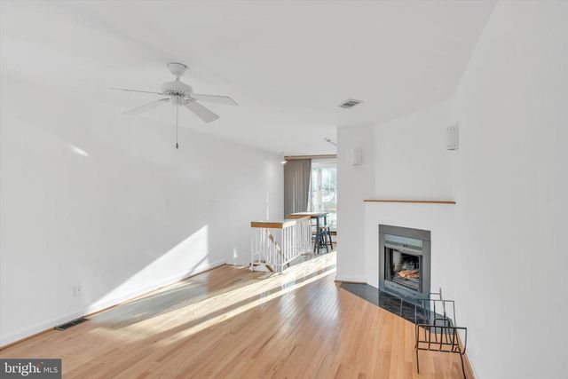 805 S CHARLES ST S, Baltimore, MD 21230