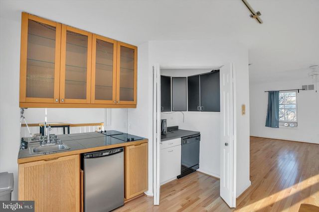 805 S CHARLES ST S, Baltimore, MD 21230