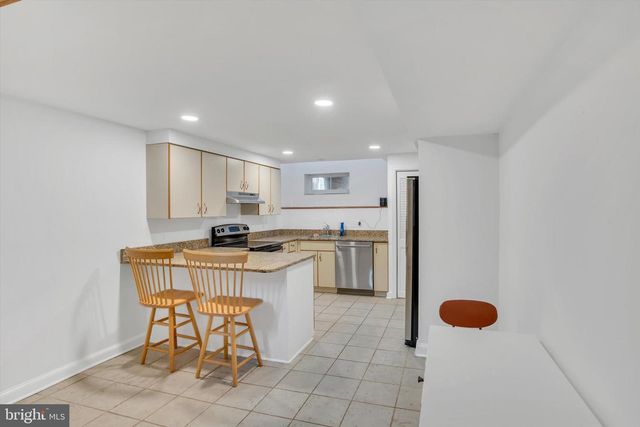 805 S CHARLES ST S, Baltimore, MD 21230