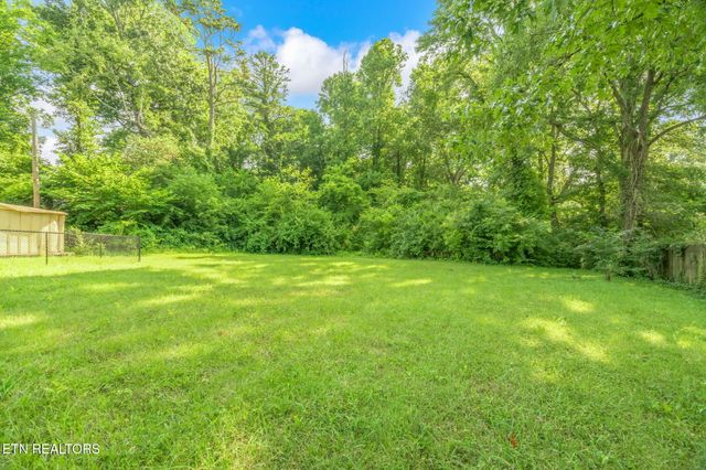 304 Bona Rd, Knoxville, TN 37914