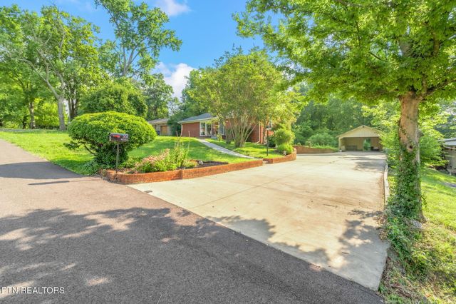 304 Bona Rd, Knoxville, TN 37914