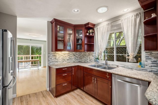 932 Lundy Lane, Los Altos, CA 94024