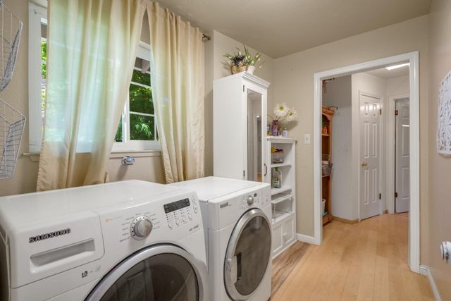 932 Lundy Lane, Los Altos, CA 94024