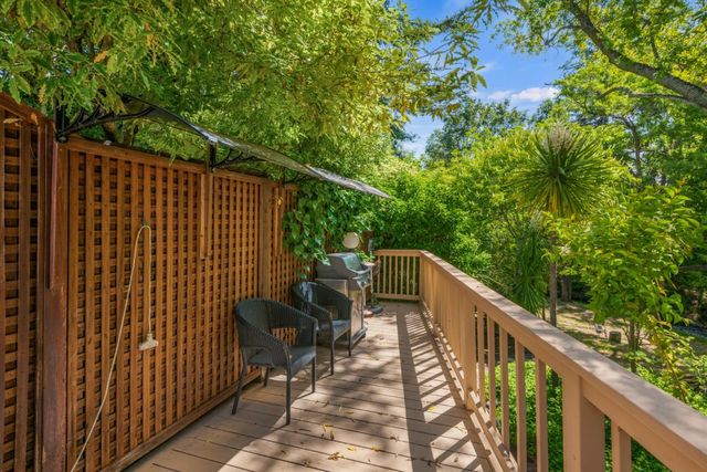 932 Lundy Lane, Los Altos, CA 94024