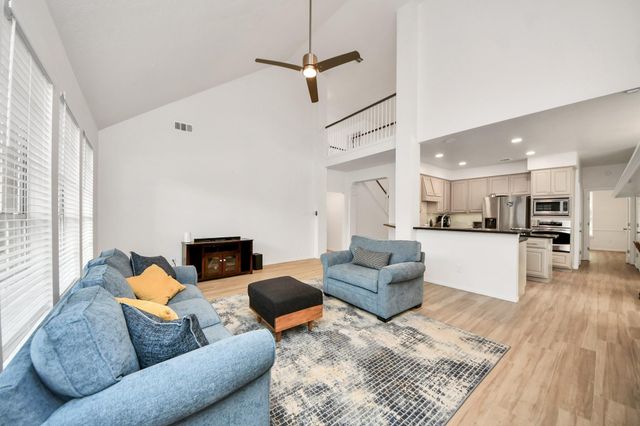 7130 Glenwood Drive, Sugar Land, TX 77479