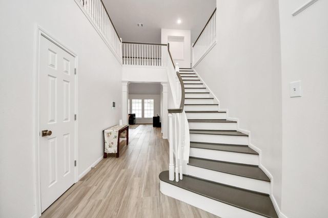 7130 Glenwood Drive, Sugar Land, TX 77479