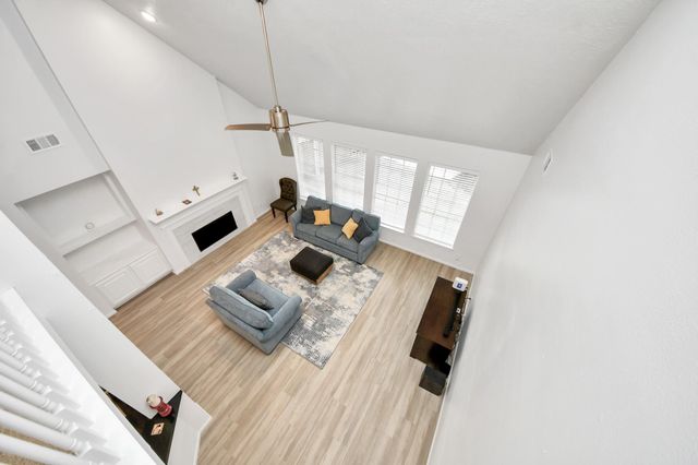 7130 Glenwood Drive, Sugar Land, TX 77479