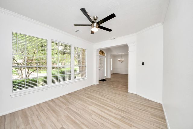 7130 Glenwood Drive, Sugar Land, TX 77479
