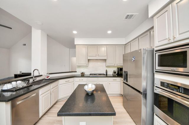7130 Glenwood Drive, Sugar Land, TX 77479