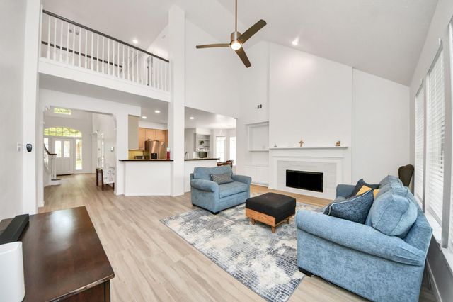 7130 Glenwood Drive, Sugar Land, TX 77479