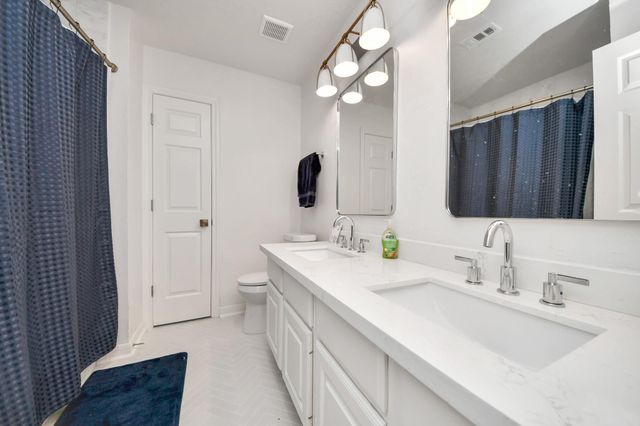 7130 Glenwood Drive, Sugar Land, TX 77479