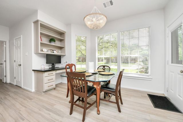 7130 Glenwood Drive, Sugar Land, TX 77479