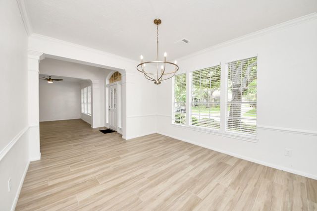 7130 Glenwood Drive, Sugar Land, TX 77479