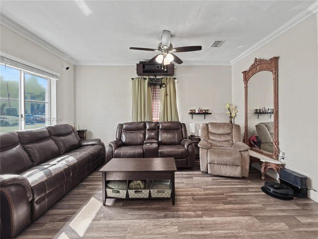 3070 SE 17th Ave, Homestead, FL 33035