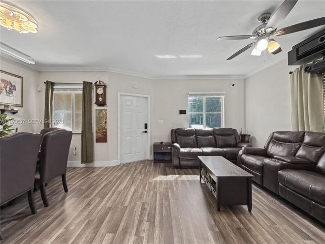 3070 SE 17th Ave, Homestead, FL 33035