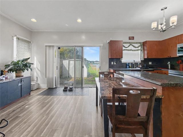 3070 SE 17th Ave, Homestead, FL 33035