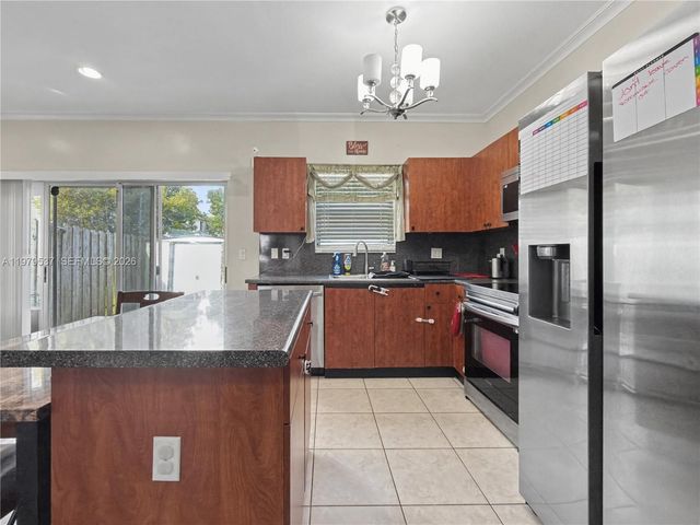 3070 SE 17th Ave, Homestead, FL 33035