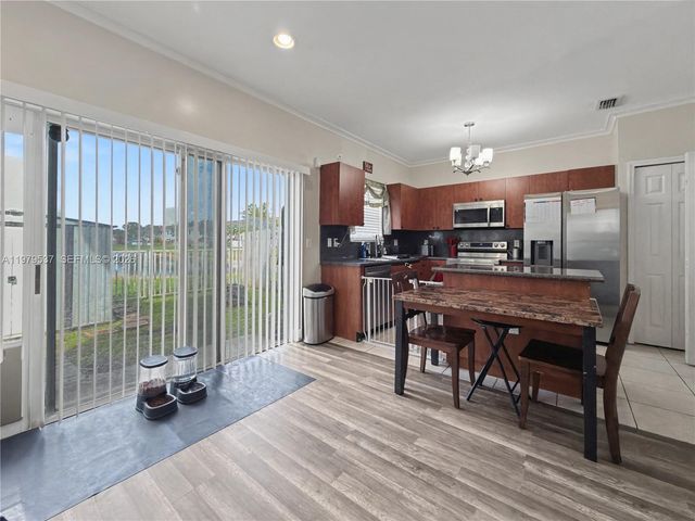 3070 SE 17th Ave, Homestead, FL 33035