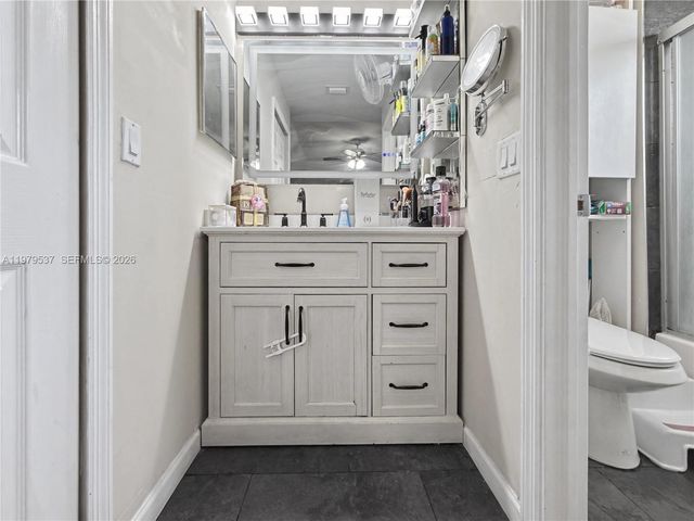 3070 SE 17th Ave, Homestead, FL 33035