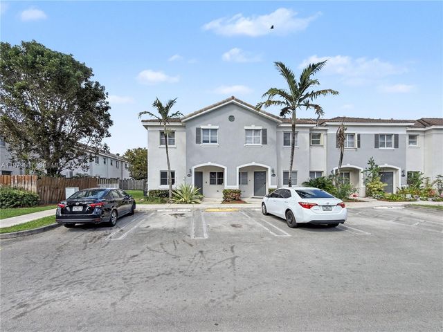 3070 SE 17th Ave, Homestead, FL 33035