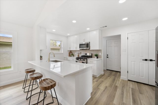 5706 Banting Way, Dallas, TX 75227