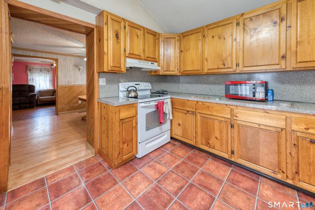 173 Wonx Spring Road, Southington, CT 06479