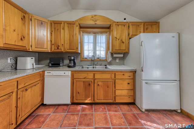 173 Wonx Spring Road, Southington, CT 06479