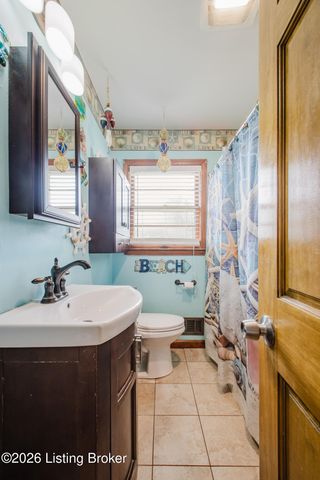 8304 Seaforth Dr, Louisville, KY 40258