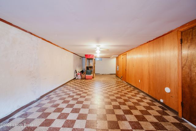 8304 Seaforth Dr, Louisville, KY 40258