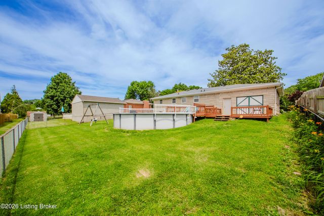 8304 Seaforth Dr, Louisville, KY 40258