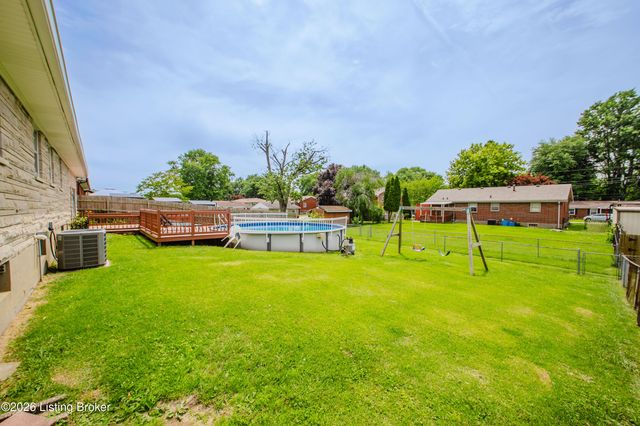 8304 Seaforth Dr, Louisville, KY 40258