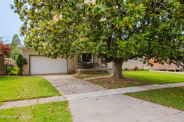 8304 Seaforth Dr, Louisville, KY 40258