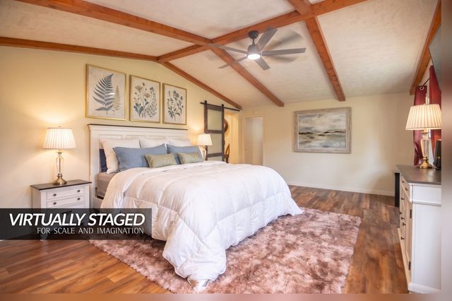 33 Horseshoe Bend Ln, Elmwood, TN 38560