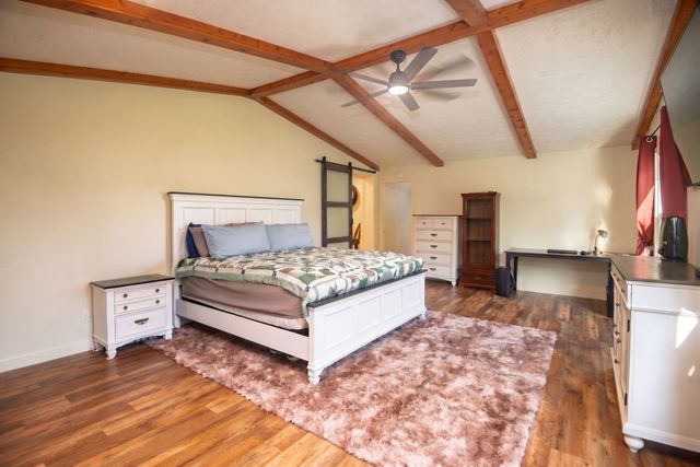 33 Horseshoe Bend Ln, Elmwood, TN 38560