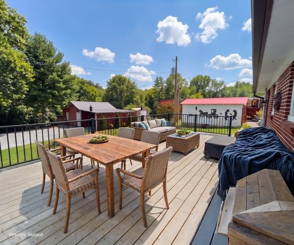 33 Horseshoe Bend Ln, Elmwood, TN 38560