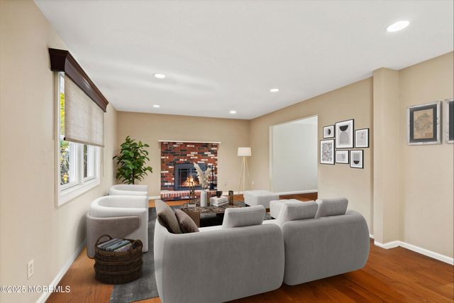 1 Kate Court, Marlboro, NJ 07746