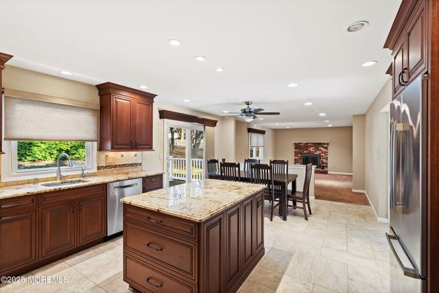 1 Kate Court, Marlboro, NJ 07746