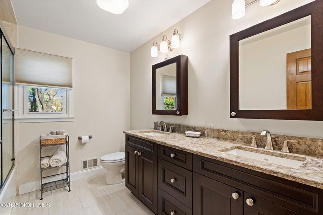 1 Kate Court, Marlboro, NJ 07746