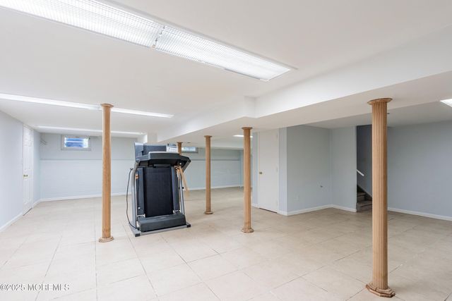 1 Kate Court, Marlboro, NJ 07746