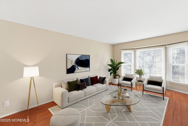 1 Kate Court, Marlboro, NJ 07746